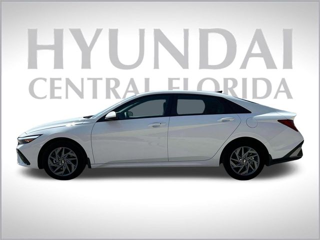 2024 Hyundai Elantra Hybrid Blue