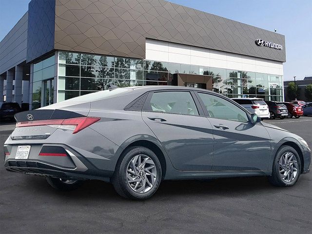 2024 Hyundai Elantra Hybrid Blue