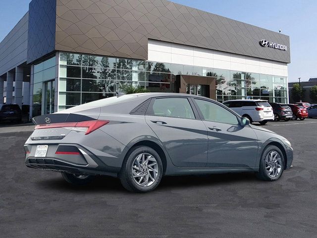 2024 Hyundai Elantra Hybrid Blue