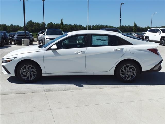 2024 Hyundai Elantra Hybrid Blue