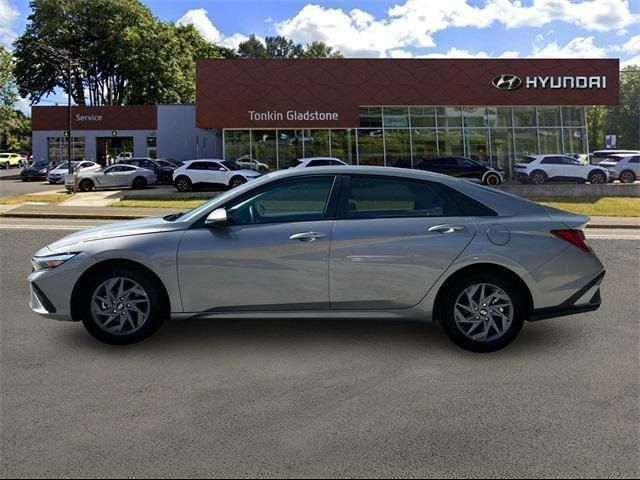 2024 Hyundai Elantra Hybrid Blue