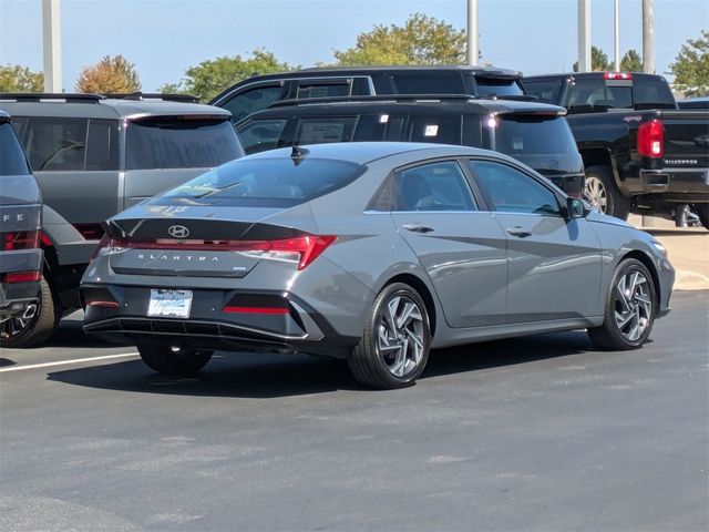 2024 Hyundai Elantra Hybrid Limited