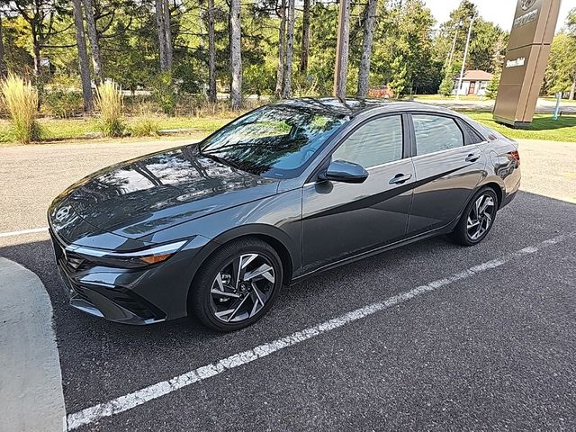 2024 Hyundai Elantra Hybrid Limited