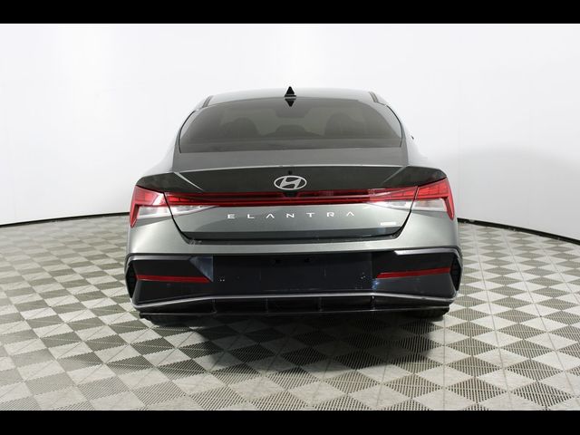 2024 Hyundai Elantra Hybrid Limited