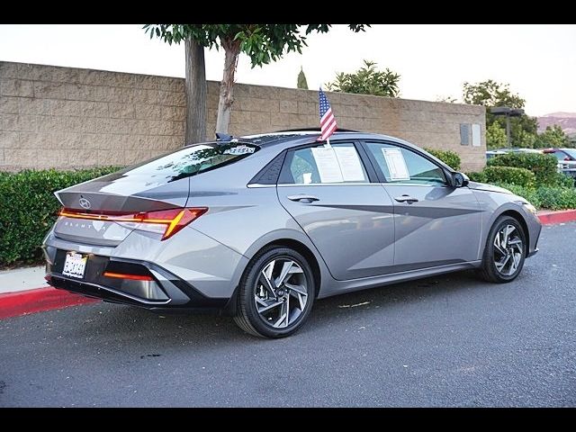 2024 Hyundai Elantra Hybrid Limited