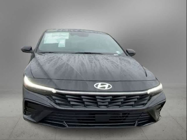 2024 Hyundai Elantra Hybrid Limited