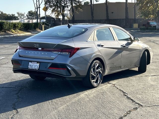 2024 Hyundai Elantra Hybrid Limited