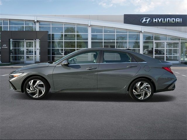 2024 Hyundai Elantra Hybrid Limited