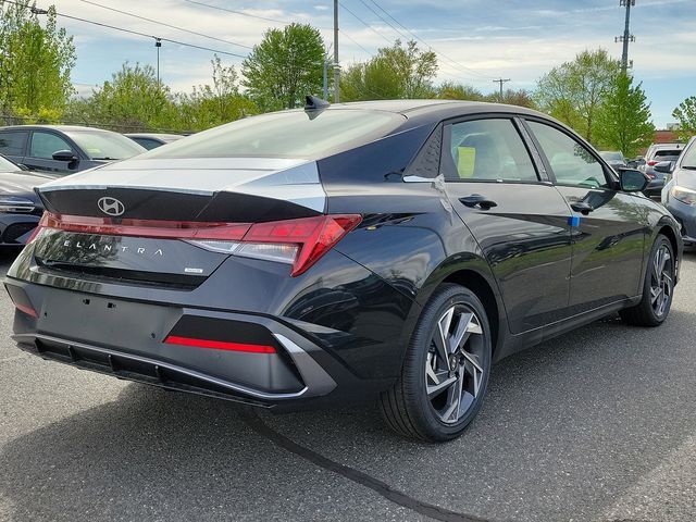 2024 Hyundai Elantra Hybrid Limited