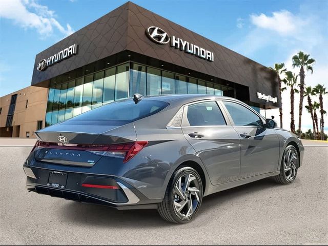 2024 Hyundai Elantra Hybrid Limited