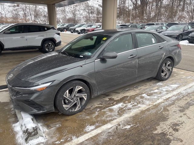 2024 Hyundai Elantra Hybrid Limited