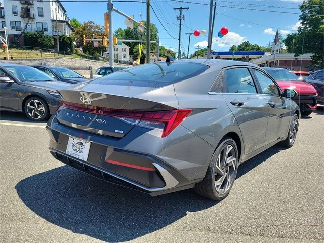 2024 Hyundai Elantra Hybrid Limited