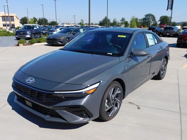 2024 Hyundai Elantra Hybrid Limited