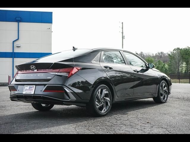 2024 Hyundai Elantra Hybrid Limited