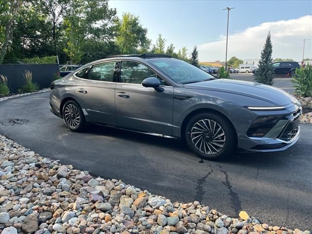 2024 Hyundai Sonata Hybrid Limited