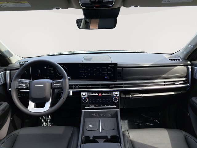 Vehicle image 18 of 28