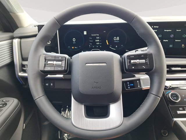 Vehicle image 20 of 28