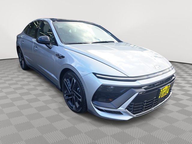 Vehicle image 3 of 28