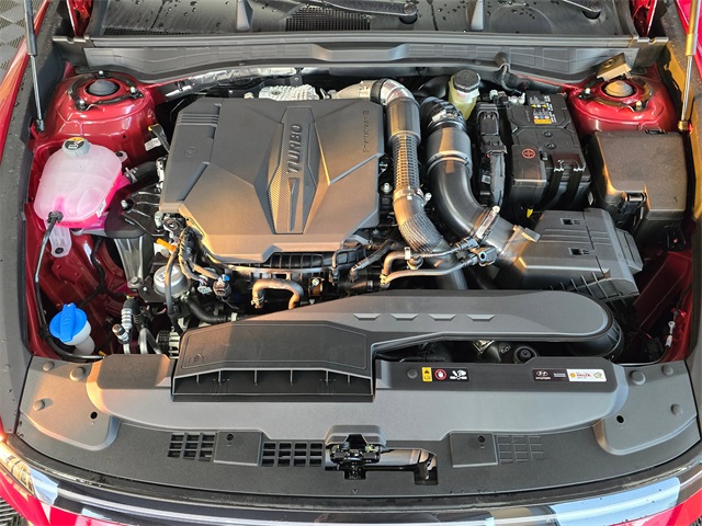 Vehicle image 12 of 28