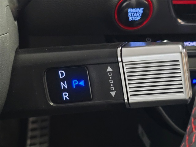 Vehicle image 22 of 28