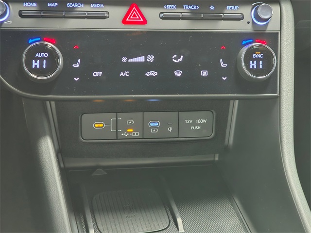 Vehicle image 21 of 28