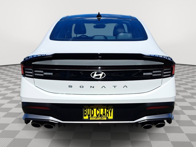 Vehicle image 6 of 28