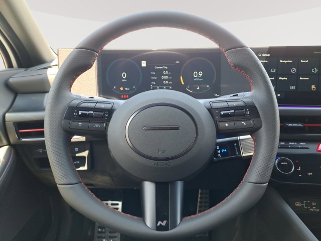 Vehicle image 20 of 28