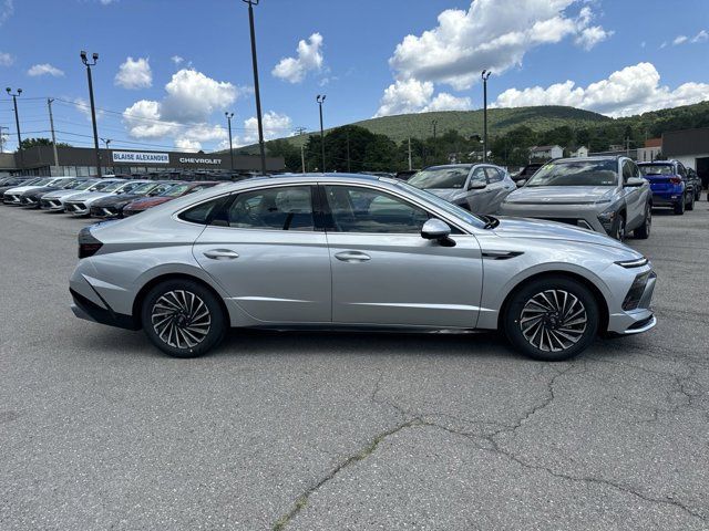 2024 Hyundai Sonata Hybrid Limited