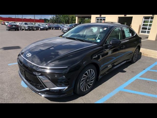 2024 Hyundai Sonata Hybrid Limited