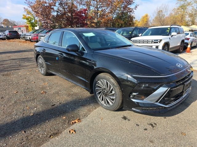 2024 Hyundai Sonata Hybrid Limited