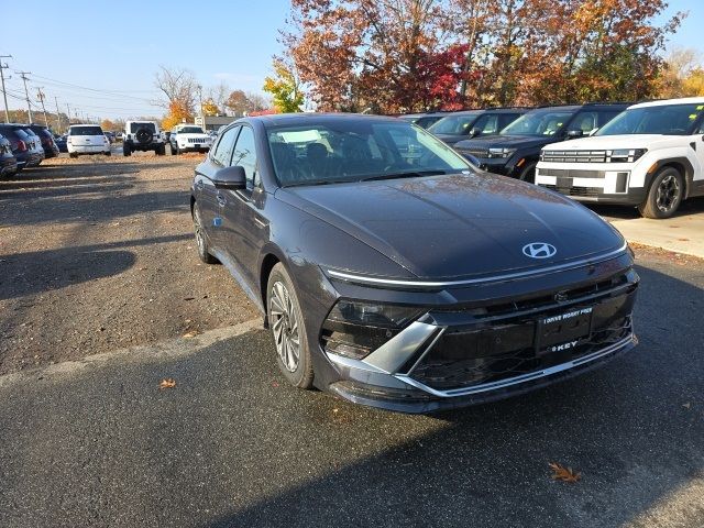 2024 Hyundai Sonata Hybrid Limited