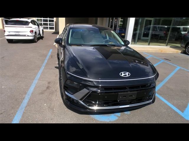 2024 Hyundai Sonata Hybrid Limited