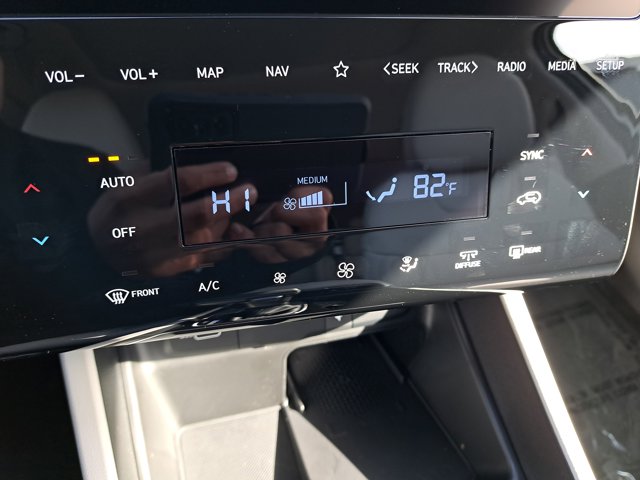 Vehicle image 22 of 28