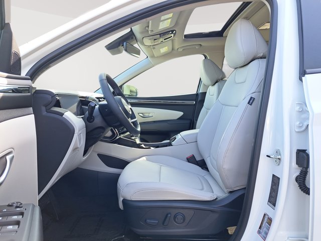 Vehicle image 11 of 28