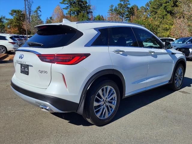 2024 INFINITI QX50 Luxe