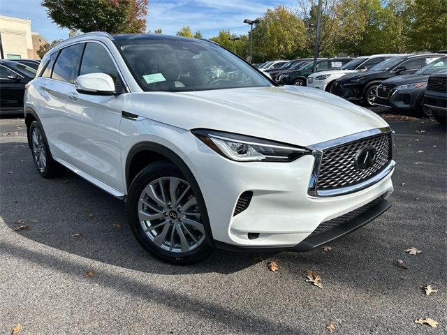 2024 INFINITI QX50 Luxe