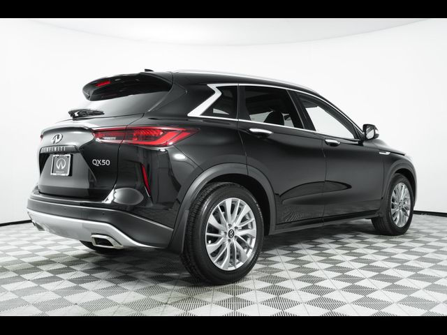 2024 INFINITI QX50 Luxe