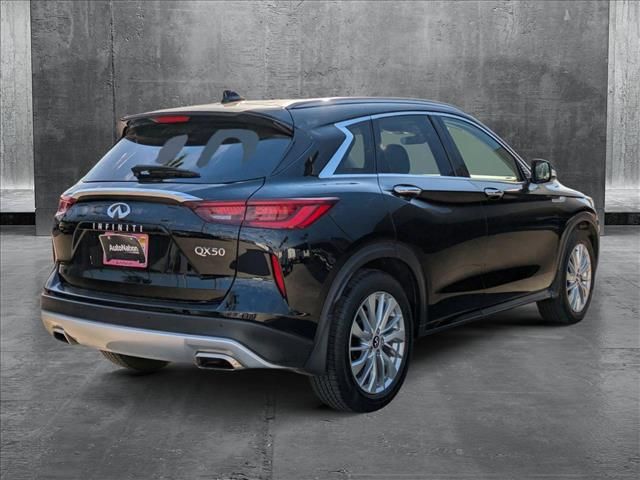 2024 INFINITI QX50 Luxe