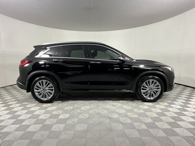 2024 INFINITI QX50 Luxe