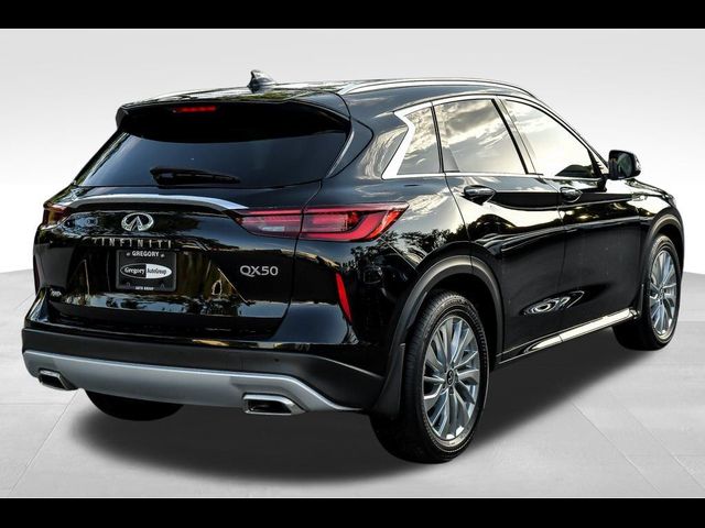 2024 INFINITI QX50 Luxe