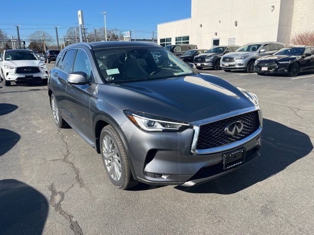 2024 INFINITI QX50 Luxe