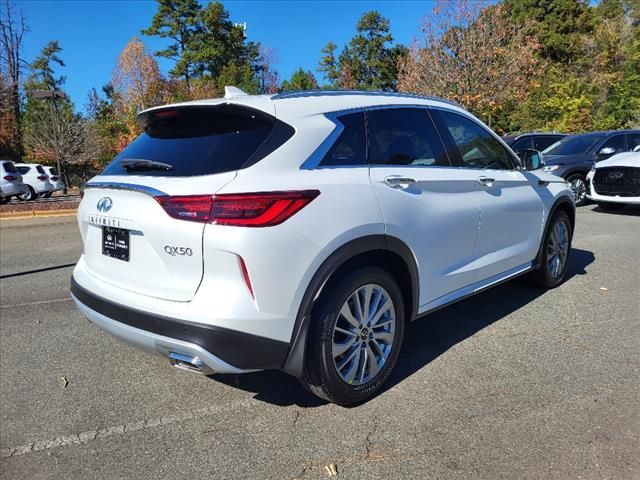 2024 INFINITI QX50 Luxe