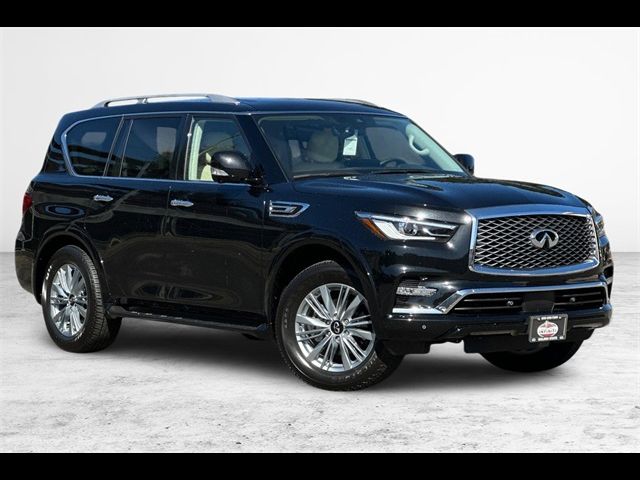 2024 INFINITI QX80 Luxe