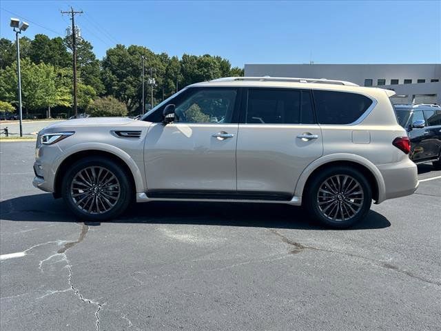 2024 INFINITI QX80 Premium Select