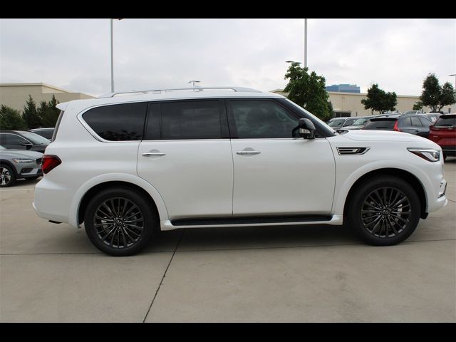 2024 INFINITI QX80 Premium Select