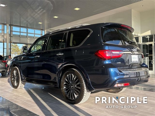 2024 INFINITI QX80 Premium Select