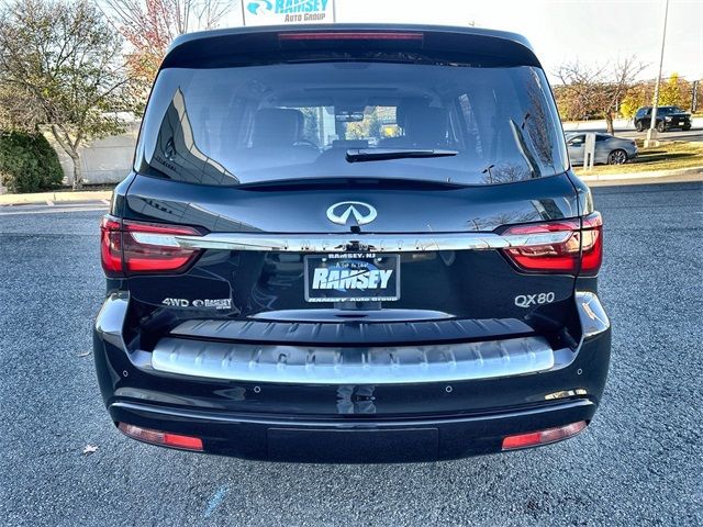 2024 INFINITI QX80 Premium Select