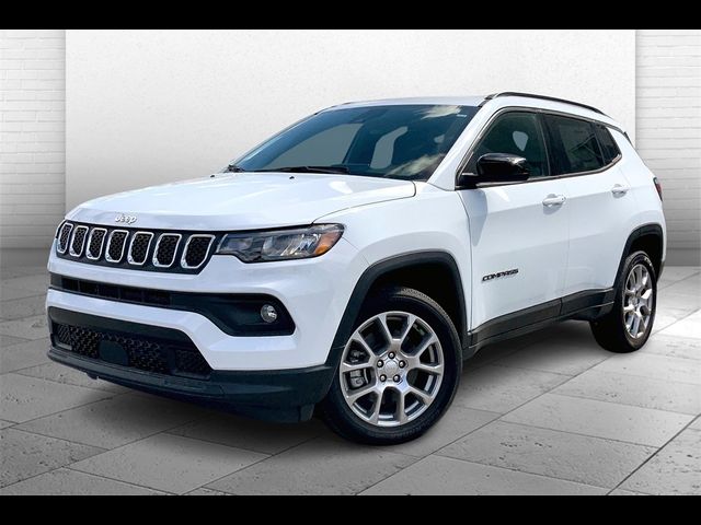 2024 Jeep Compass Latitude Lux