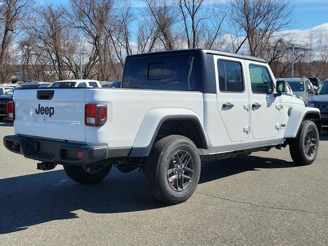 2024 Jeep Gladiator Sport S