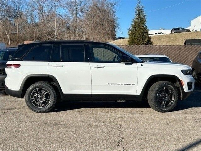 2024 Jeep Grand Cherokee 4xe Trailhawk